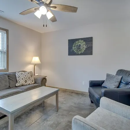 Van Buren Retreat With Shared Fire Pit And Grills!